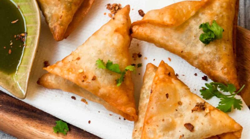Zwidzhangudzhangu zwo tou bakiwaho- Samosa.